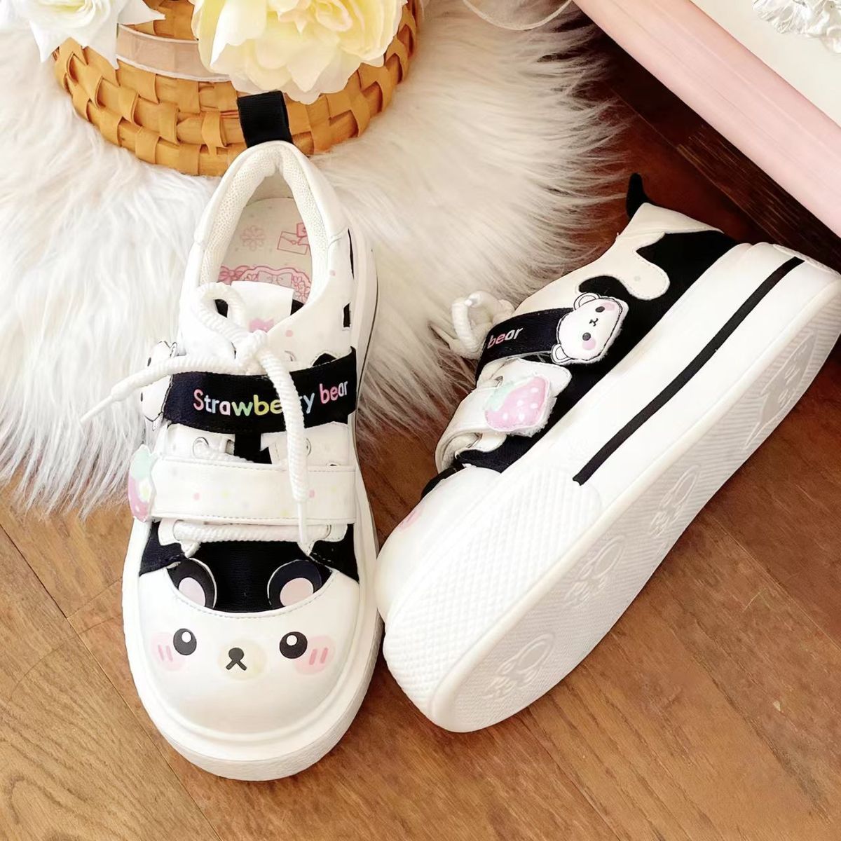 2026年秋新作 可愛いイチゴ柄ベアロリータキャンバスシュー - Women Shoes Store のレビューと価格