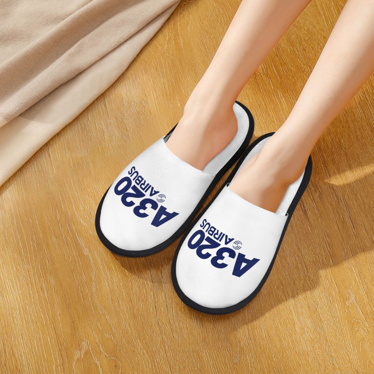 カスタムエアバス A320 ロゴスリッパ低反発暖かいソフト女 - Women Shoes Logo のレビューと価格