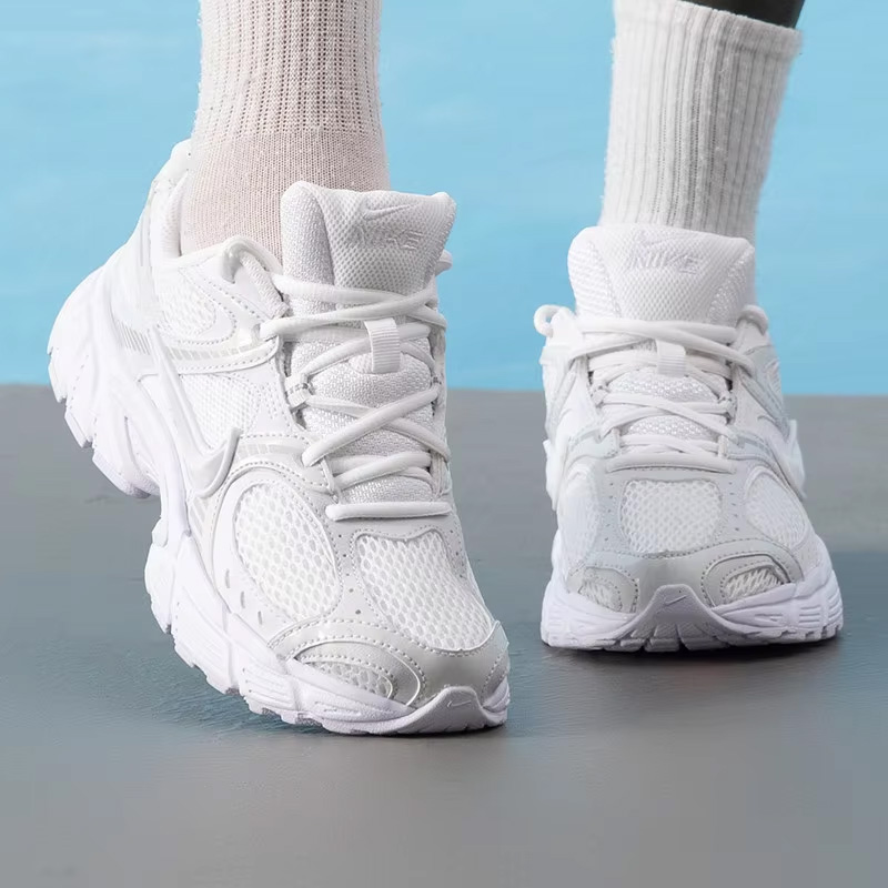 ナイキ レディース カジュアルシューズ、通気性、軽量、滑り止 - Women Shoes Running Nike のレビューと価格