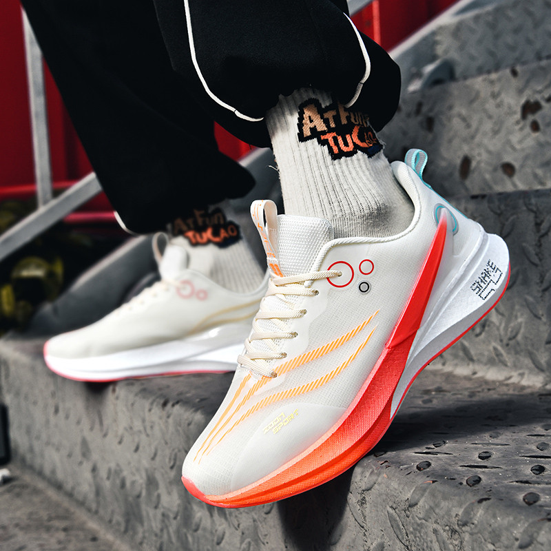 男性と女性のためのプロフェッショナルランニングシューズ 20 - Women'S Shoes New Balance のレビューと価格