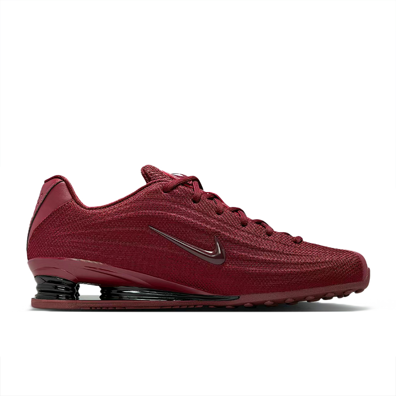 ナイキ ショックス Z レトロ：スタイリッシュで滑り止め加工 - Women Shoes Running Nike のレビューと価格
