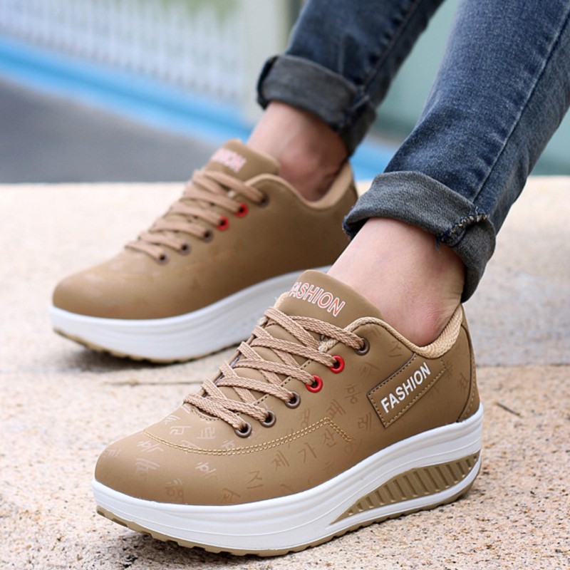 2025年新作 レディース ランニングシューズ 通気性抜群  - Women'S Shoes New Balance のレビューと価格