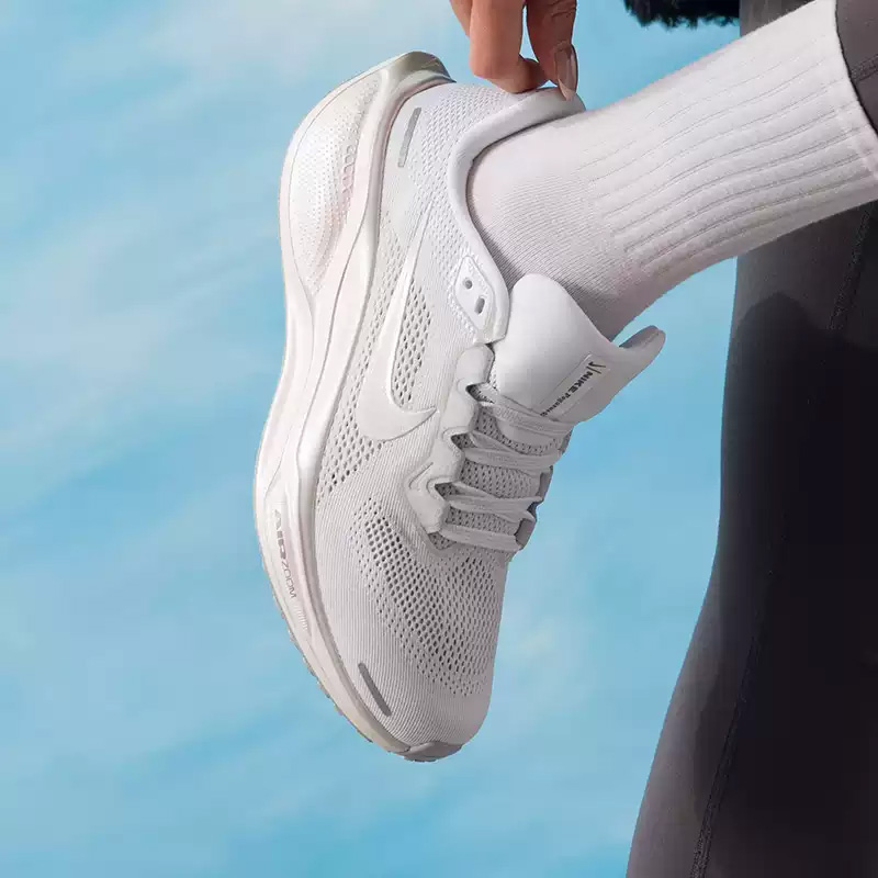 ナイキ公式正規品 女性用 夏の新作 AIR ZOOM PEG - Women Shoes Running Nike のレビューと価格